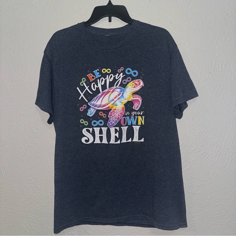 🌴 Graphic Tee with Turtle Design